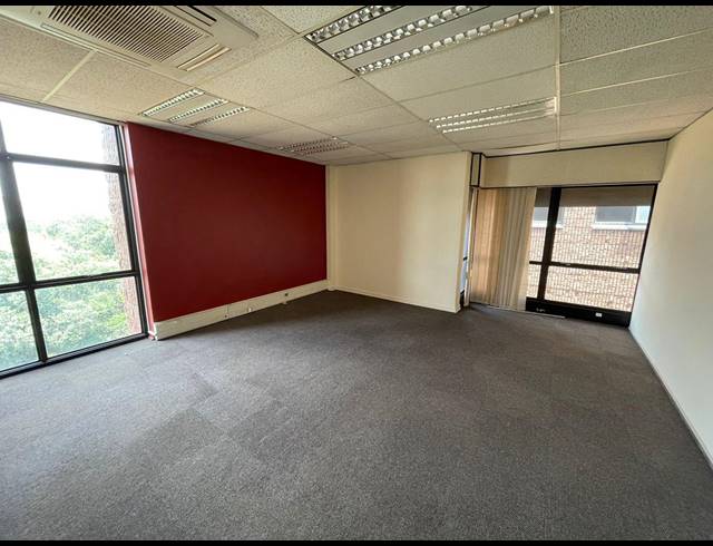 1,594M² OFFICE TO LET IN ALRODE